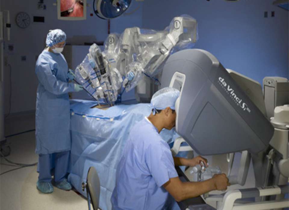 Robotic Surgery - p53cancerclinic